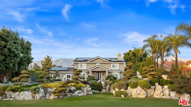 Building Photo - 1047 E Pomello Dr