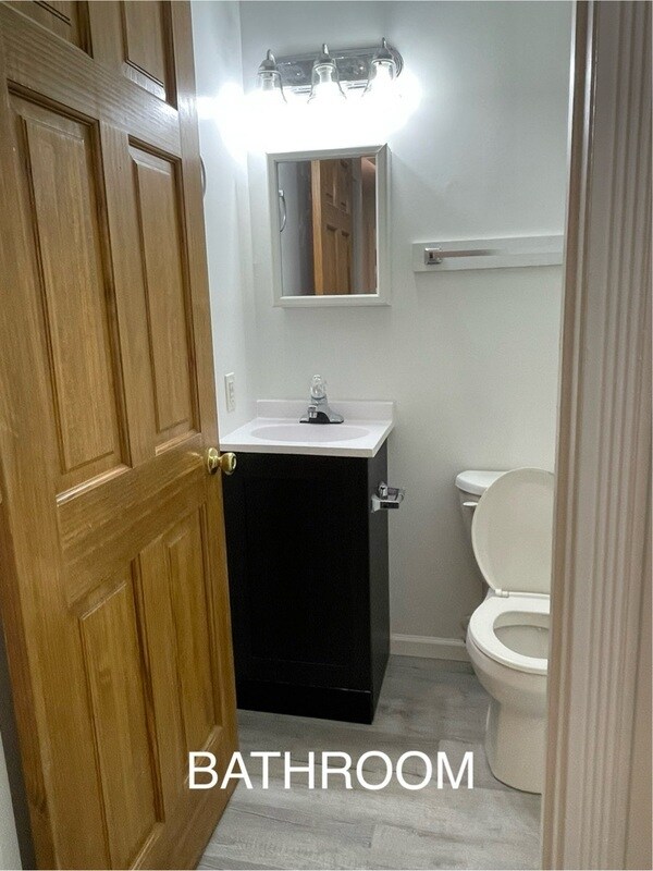 Building Photo - 231 E 13th St