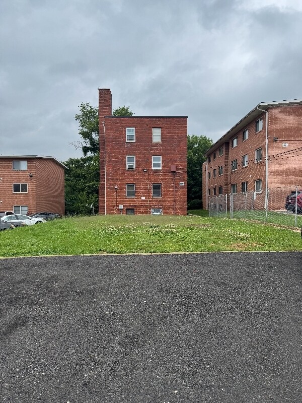 Building Photo - 3754 Martin Luther King Jr Ave SE