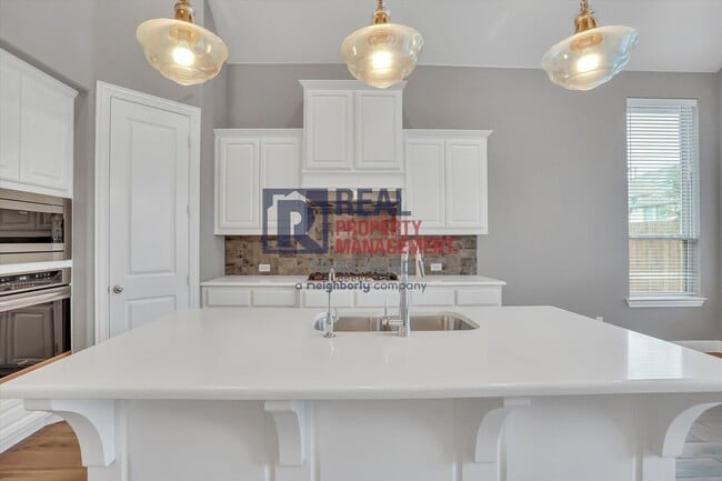 Building Photo - Spacious Home with Office & Media Room in Tavolo Park