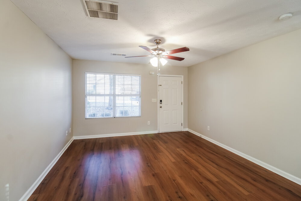 Building Photo - 87 Belmont Park Dr