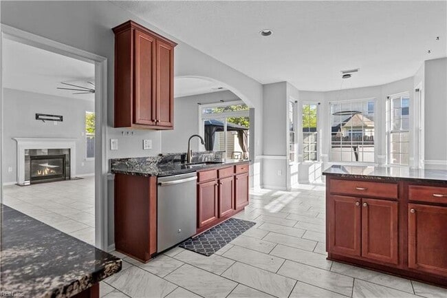 Building Photo - 2409 Apiary Ct