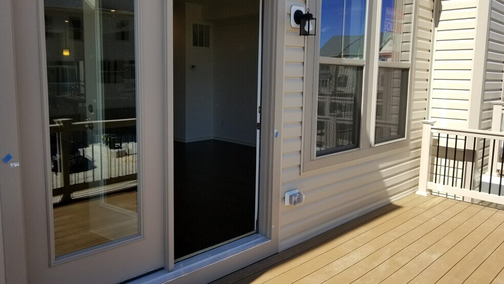 Building Photo - 43425 Robey Sq