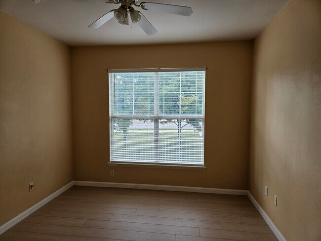 Building Photo - 7442 S Quail Cir