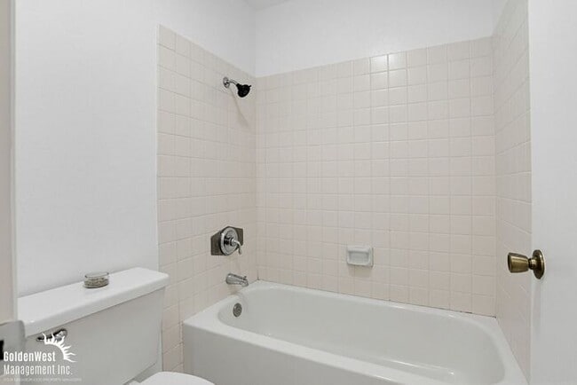 Building Photo - Charming 2Bdm 2Ba Condo with Private Balcony in Heart of Mira Mesa!