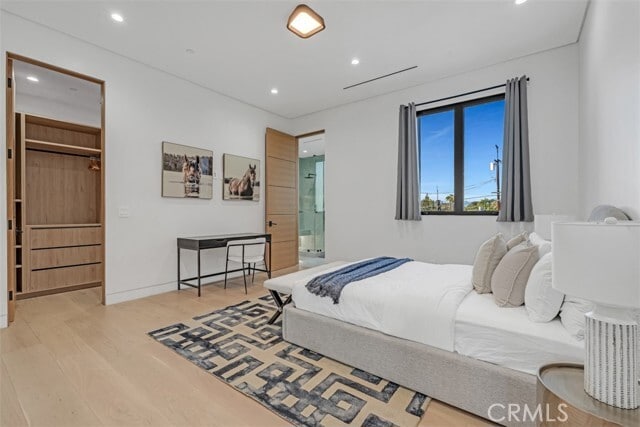 Building Photo - 13016 Chandler Blvd