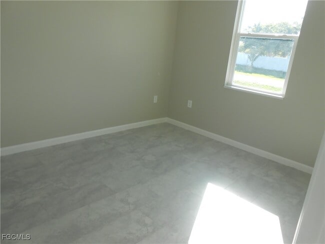 Building Photo - 937 Graystone Ave