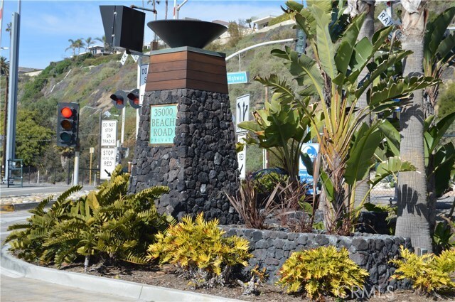 Building Photo - 35225 Beach Rd