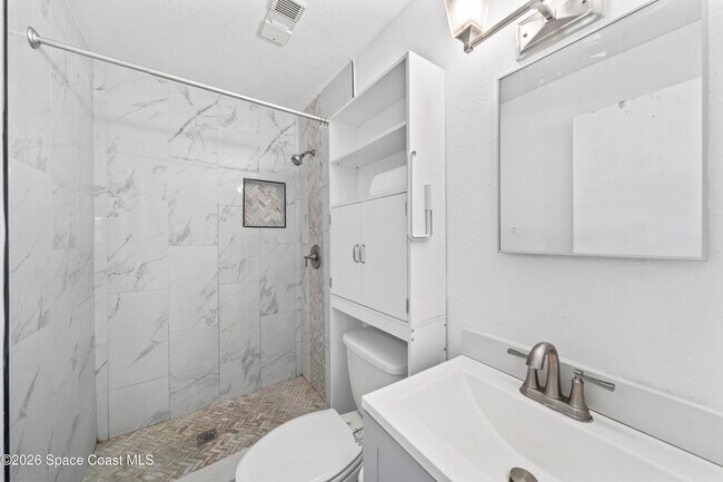 Building Photo - 1030 Ashley Ave