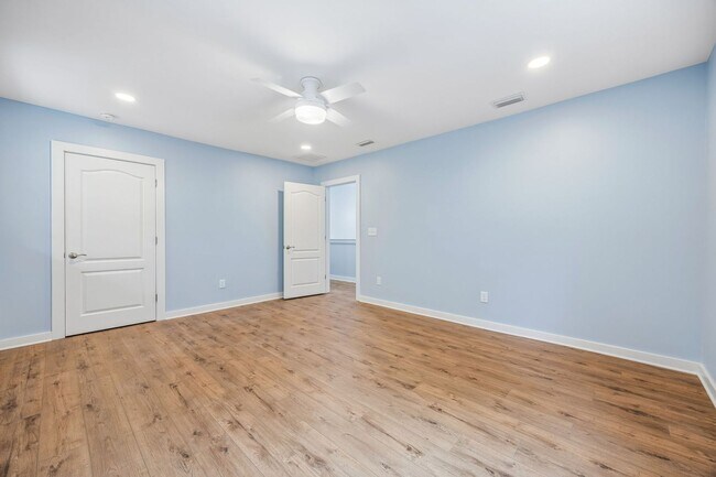 Building Photo - Newly Remodeled Beachside Home – Walk to the Ocean