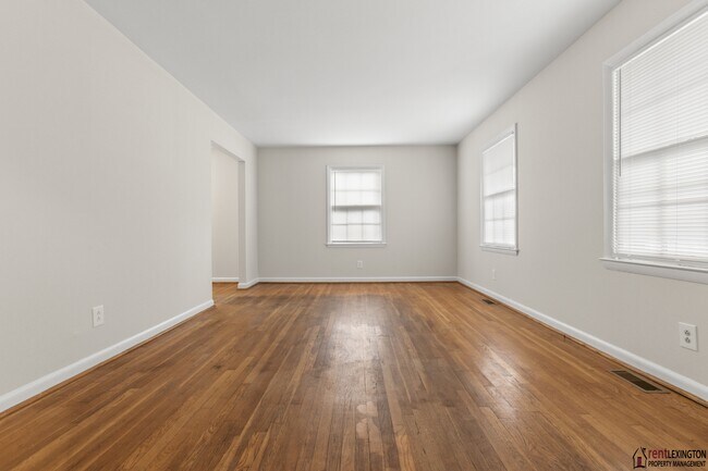 Building Photo - 203 Loch Lomond Dr