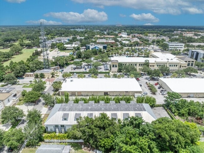 Building Photo - 438 W Swoope Ave