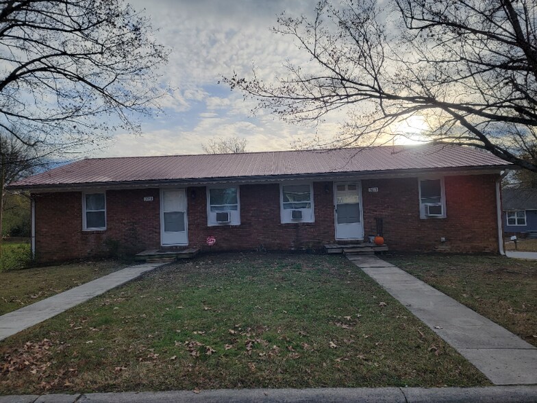Building Photo - 303A Culbreth Ave