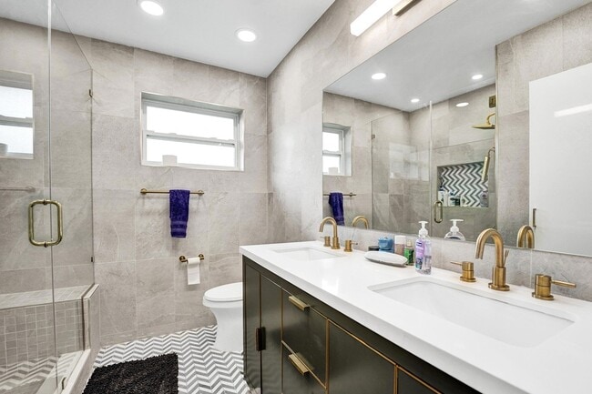 Building Photo - 3681 N 54th Ave