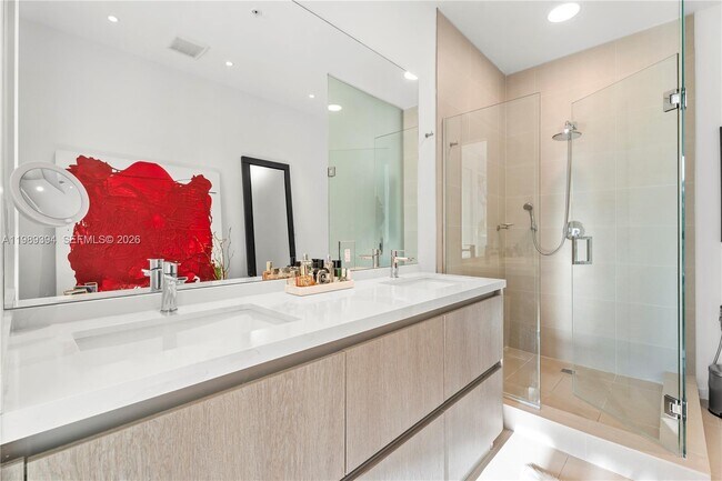 Building Photo - 3156 SW 27th Ave