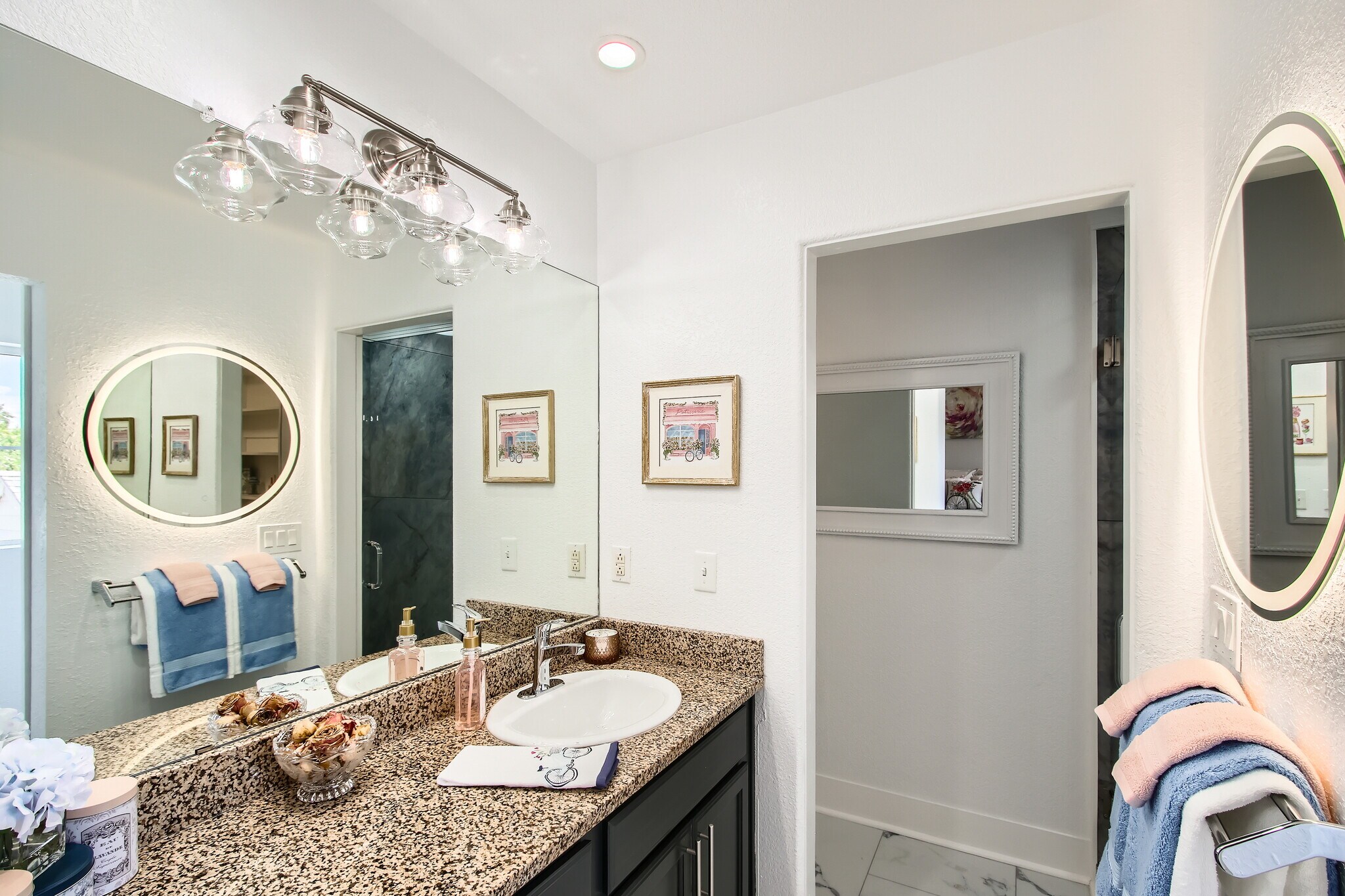West Primary Ensuite Bath - 7349 Lowell Blvd