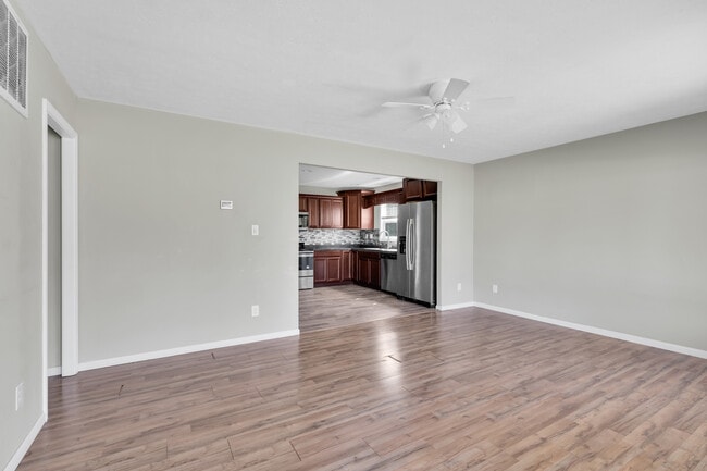 Building Photo - 9229 Donerail Way