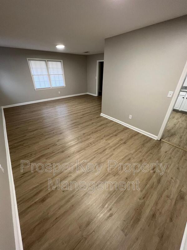 Building Photo - 4454 Lapaloma Dr