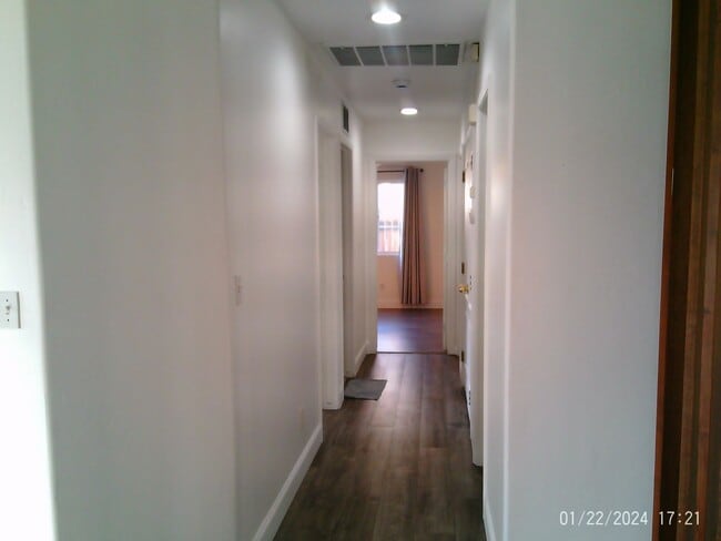 Building Photo - HOLIDAY SPECIAL $2847.50 MOVES YOU IN!!!   NW----SOLAR, SOLAR, SOLAR!!!   Application Pending