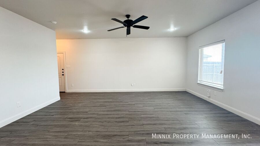 Building Photo - 2009 102nd St