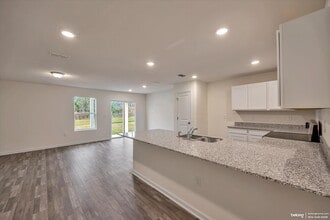 Building Photo - 45105 Red Brick Dr