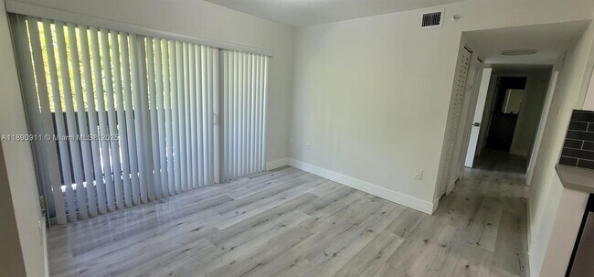 Building Photo - 10641 SW 108th Ave