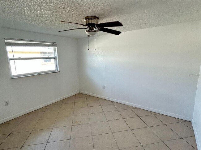Building Photo - 4928 Getner St