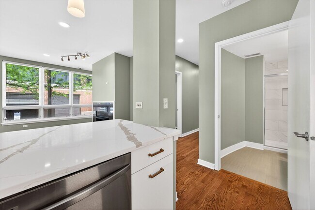 Building Photo - 1151 W Washington Blvd