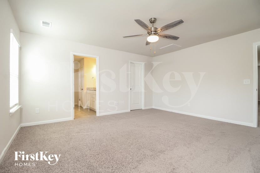 Building Photo - 302 Ashborne Ln