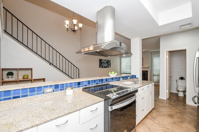 Building Photo - 1116 Bering Dr