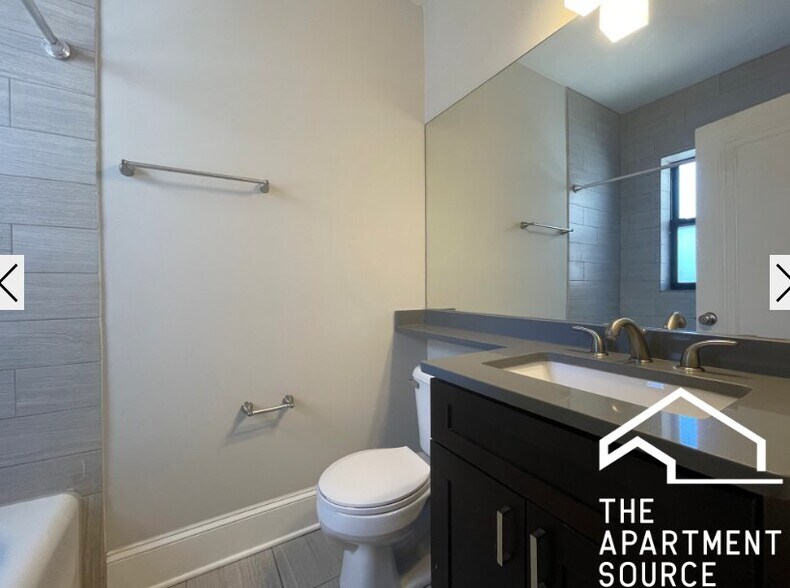 Building Photo - 2327 N Rockwell St