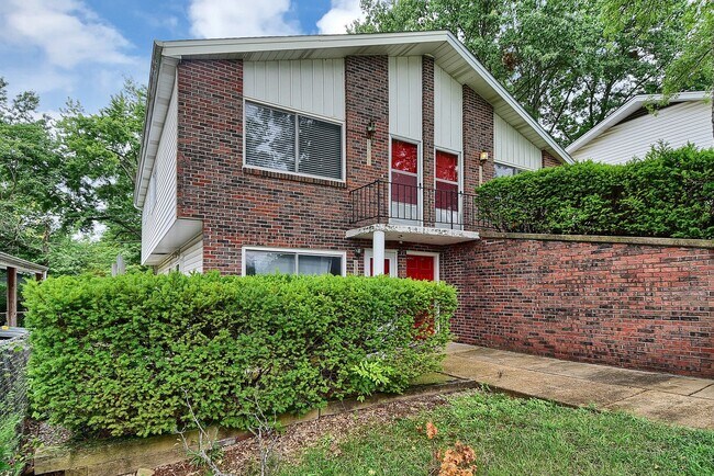 Building Photo - Renovated One Bedroom!!