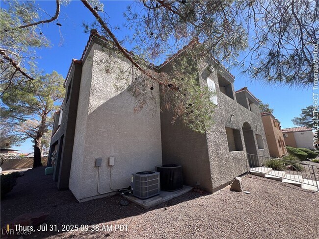 Building Photo - 3151 N Soaring Gulls Dr