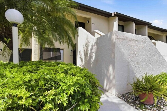 Building Photo - 4620 Longwater Chase