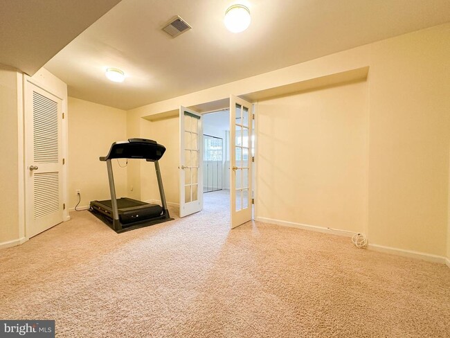 Building Photo - 14358 Haysickle Ct