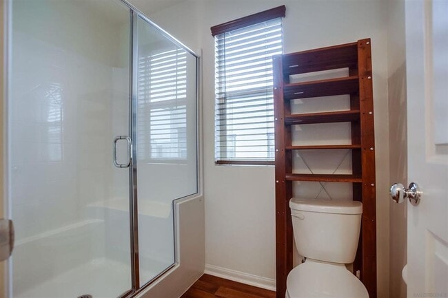 Building Photo - Modern 3-Bedroom, 3-Bath in Prime North Co...