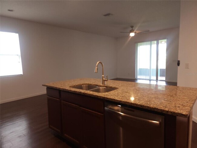 Building Photo - 3230 Stratton Cir