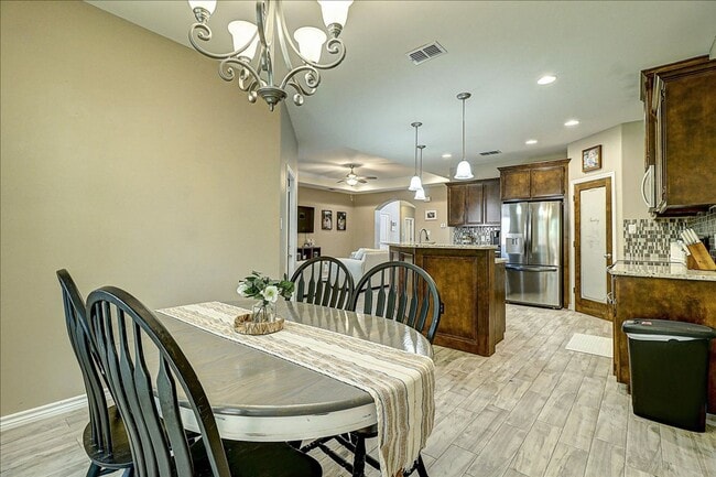 Building Photo - 5817 Bella Di Giorno Dr