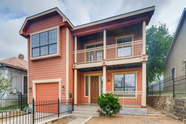 Building Photo - 906 Juniper St, Austin, Texas 78702