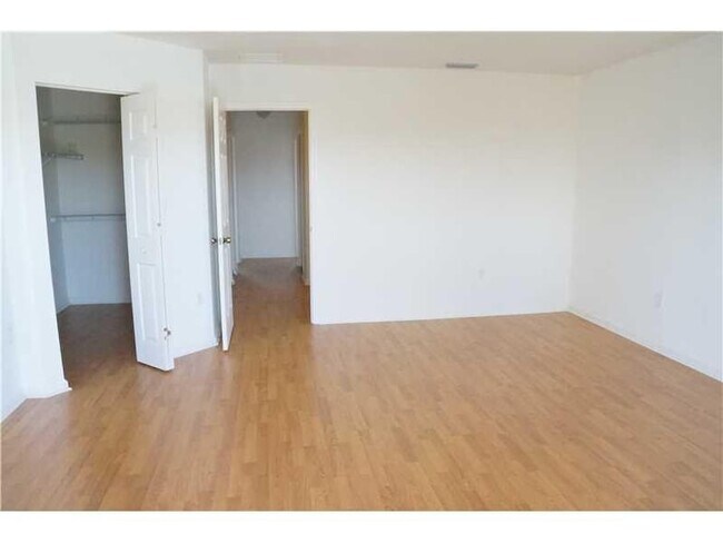 Building Photo - 5732 SW 162nd Pass