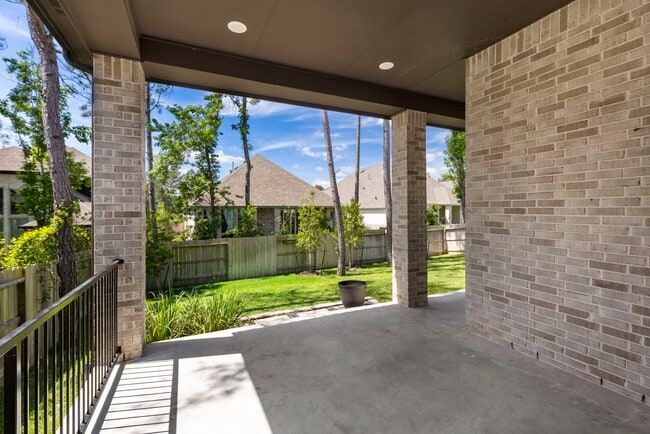 Building Photo - 415 N Hillary Step Pl