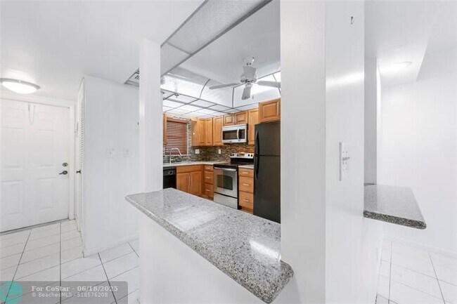 Building Photo - 3150 W Rolling Hills Cir