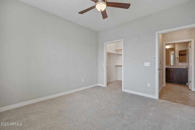 Building Photo - 2511 W Queen Creek Rd