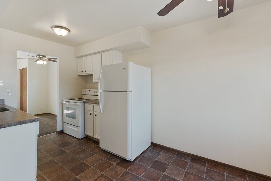Building Photo - 3744 S 81st St