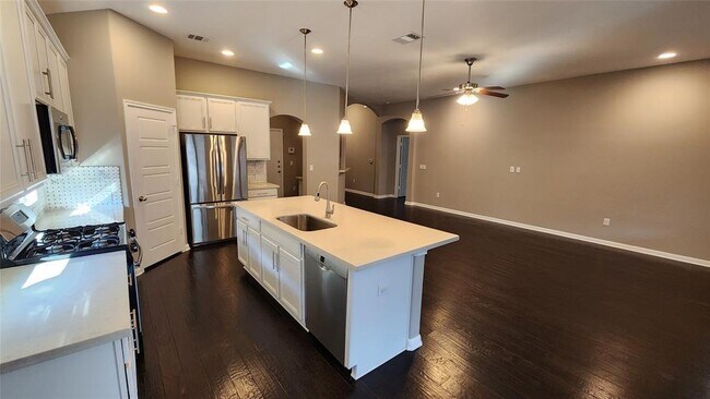 Building Photo - 16409 Pallazo Dr