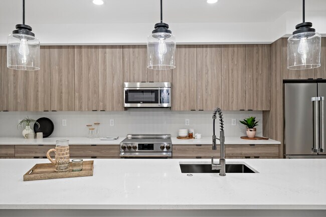 Building Photo - 1419 Benton St