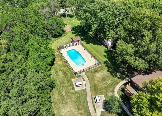 Building Photo - 2421 S Yellowstone St