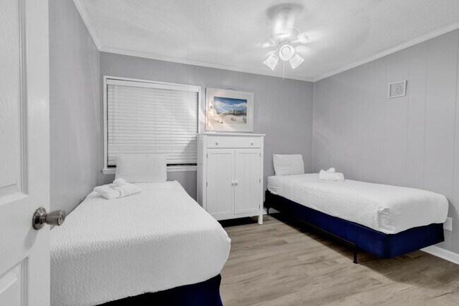 Building Photo - 828 Oxbow Dr