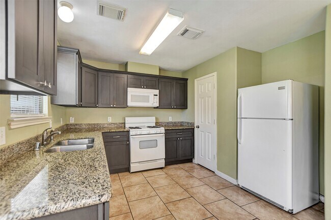 Building Photo - 2618 Shearwater Bend Dr