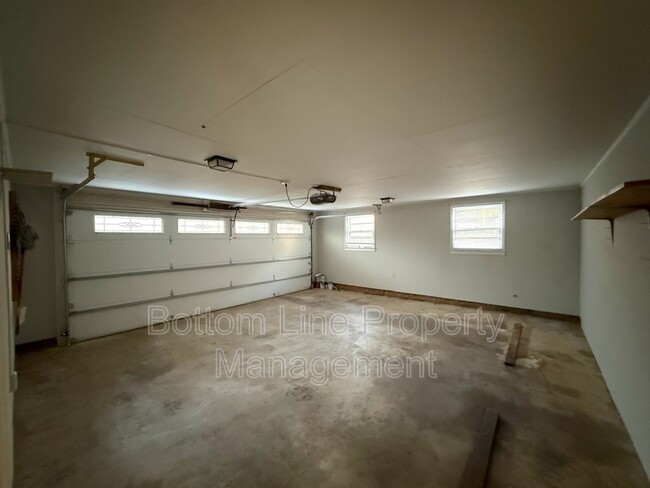 Building Photo - 9419 Brenda Ann Rd